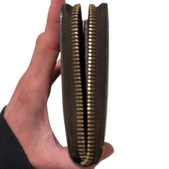 OFFER NOW Louis Vuitton Damier Ebene zippered wallet GUC minus outside zipper - Picture 3 of 12